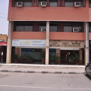 Le - Crown *** Chandigarh